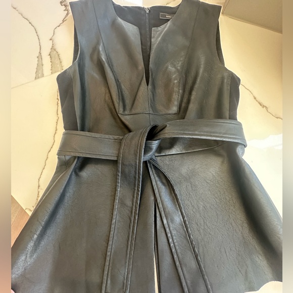 BCBG FAUX LEATHER TOP SIZE XXS - Picture 4 of 5